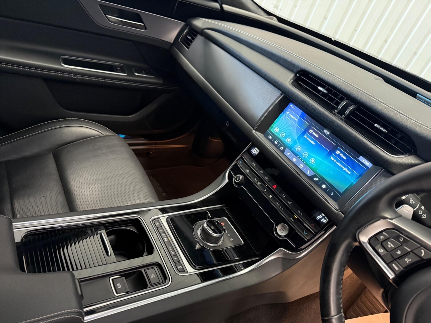 Used Jaguar XF 2019 for sale - 76137500: Photo 19