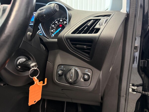 Used Ford C-Max 2017 for sale - 75531453: Photo 27