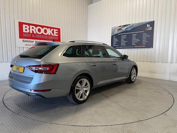 Used Skoda Superb 2017 for sale - 78676469: Photo