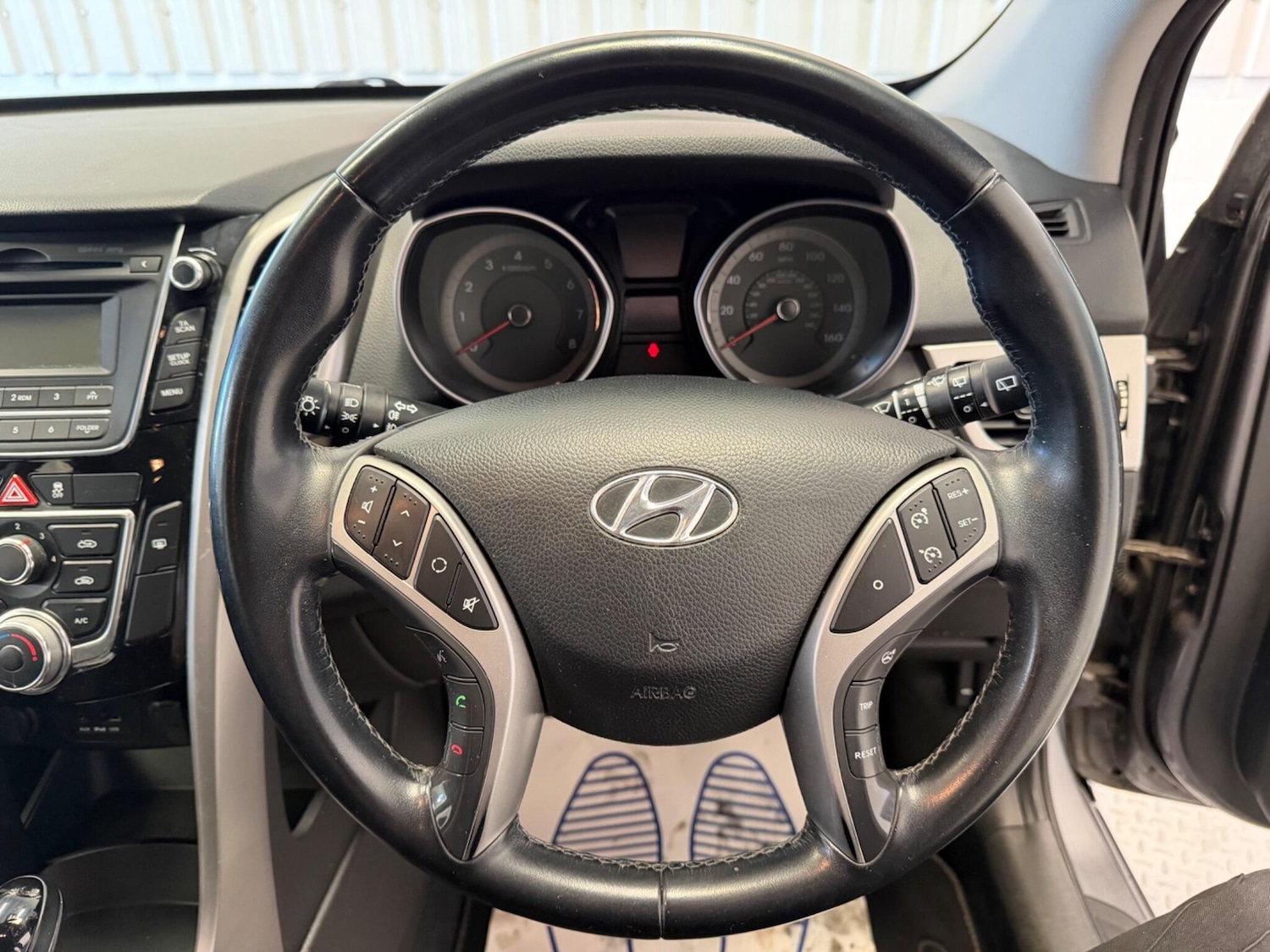 Used Hyundai i30 2015 for sale - 77957297: Photo 18