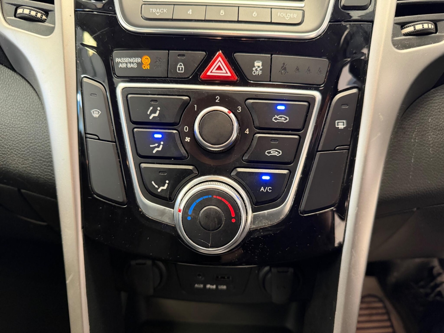 Used Hyundai i30 2015 for sale - 77957297: Photo 25