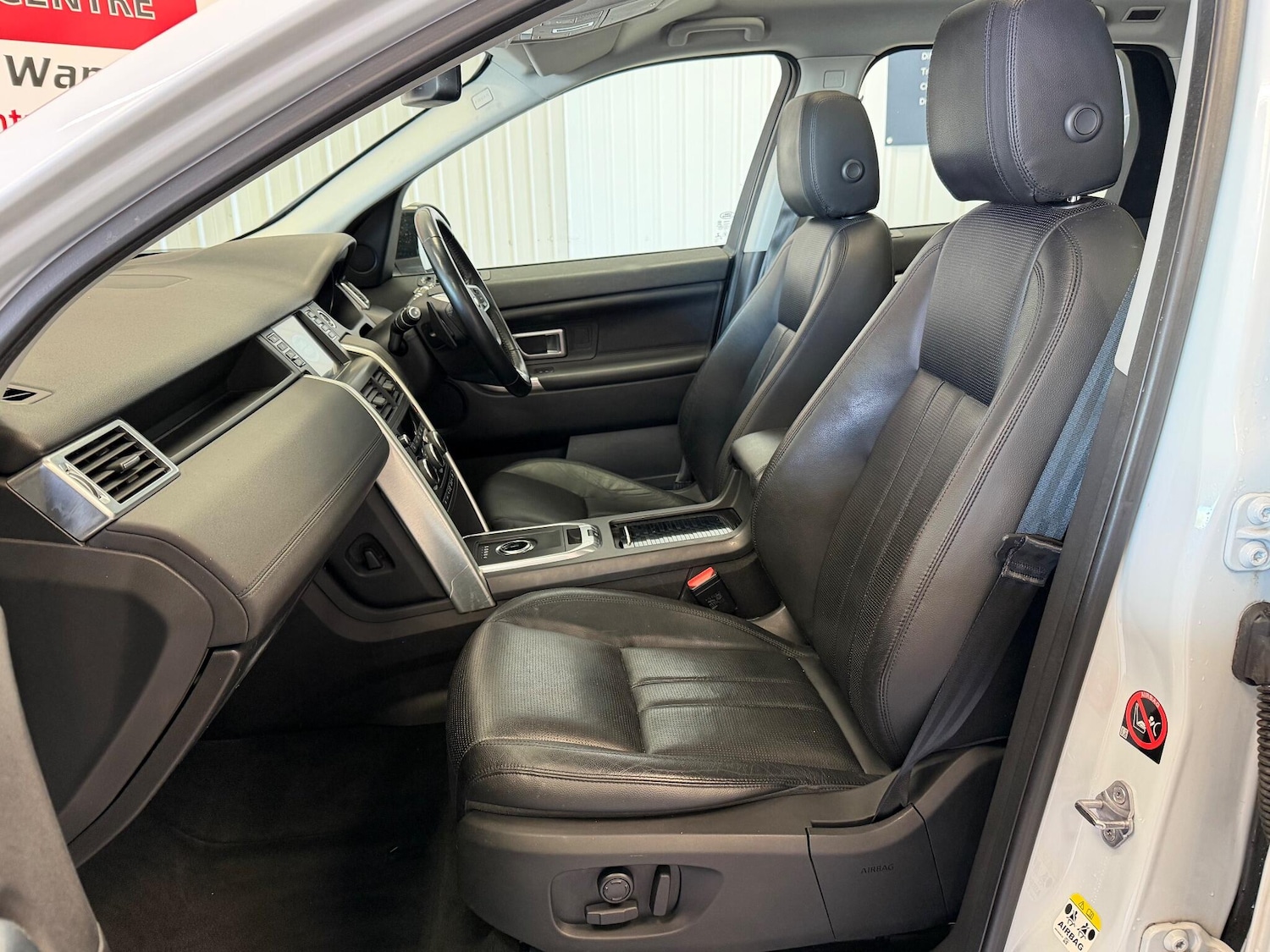 Used Land Rover Discovery Sport 2017 for sale - 76032309: Photo 10