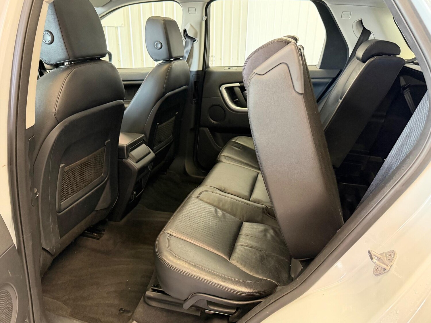 Used Land Rover Discovery Sport 2017 for sale - 76032309: Photo 16