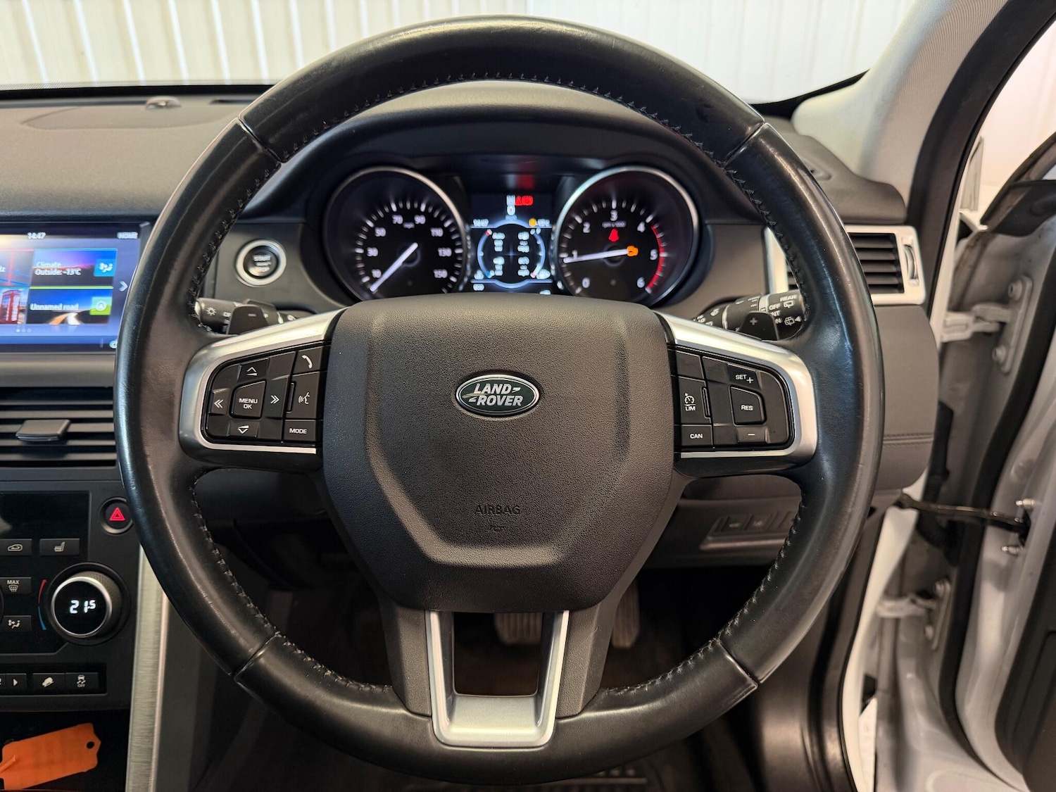 Used Land Rover Discovery Sport 2017 for sale - 76032309: Photo 26