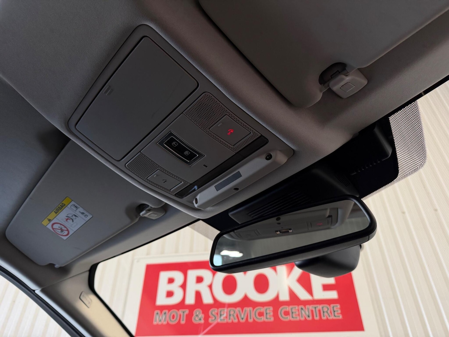 Used Land Rover Discovery Sport 2017 for sale - 76032309: Photo 34