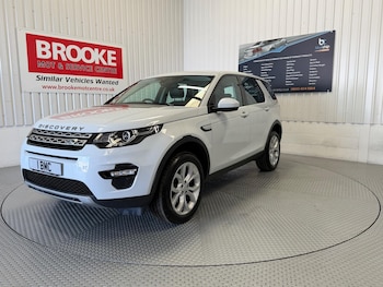 Used Land Rover Discovery Sport 2017 for sale - 76032309: Photo