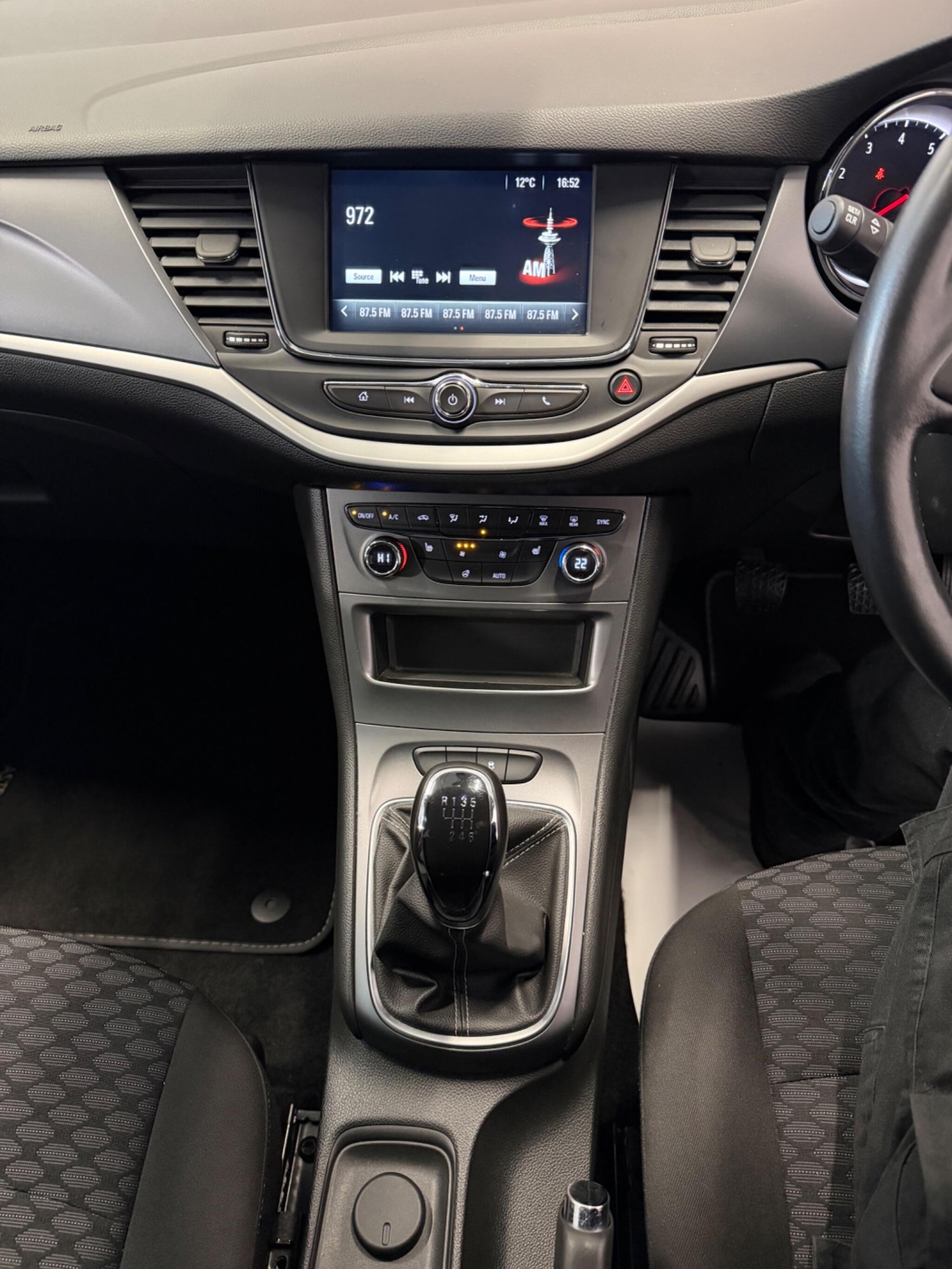 Used Vauxhall Astra 2018 for sale - 77724032: Photo 23