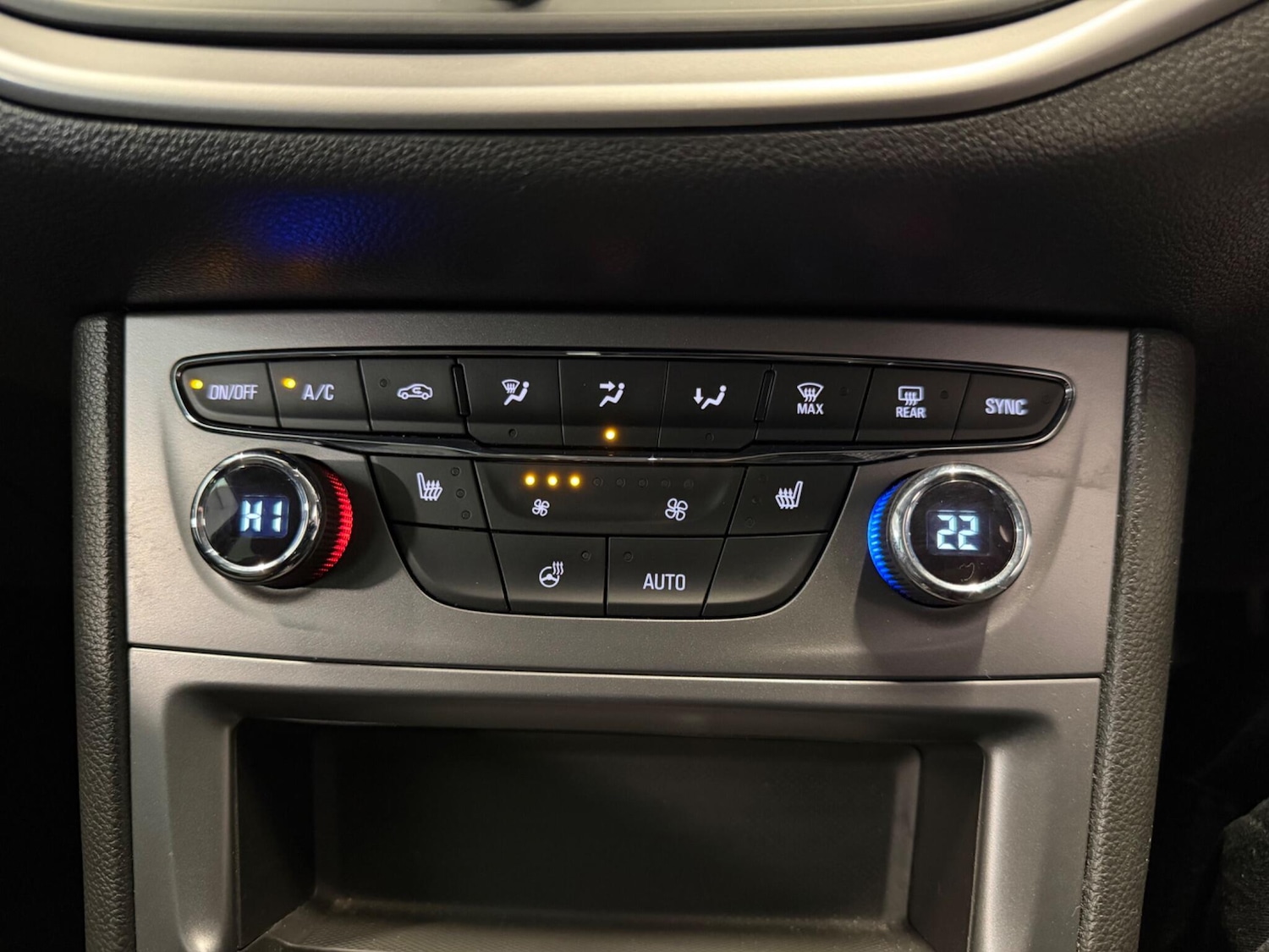 Used Vauxhall Astra 2018 for sale - 77724032: Photo 25