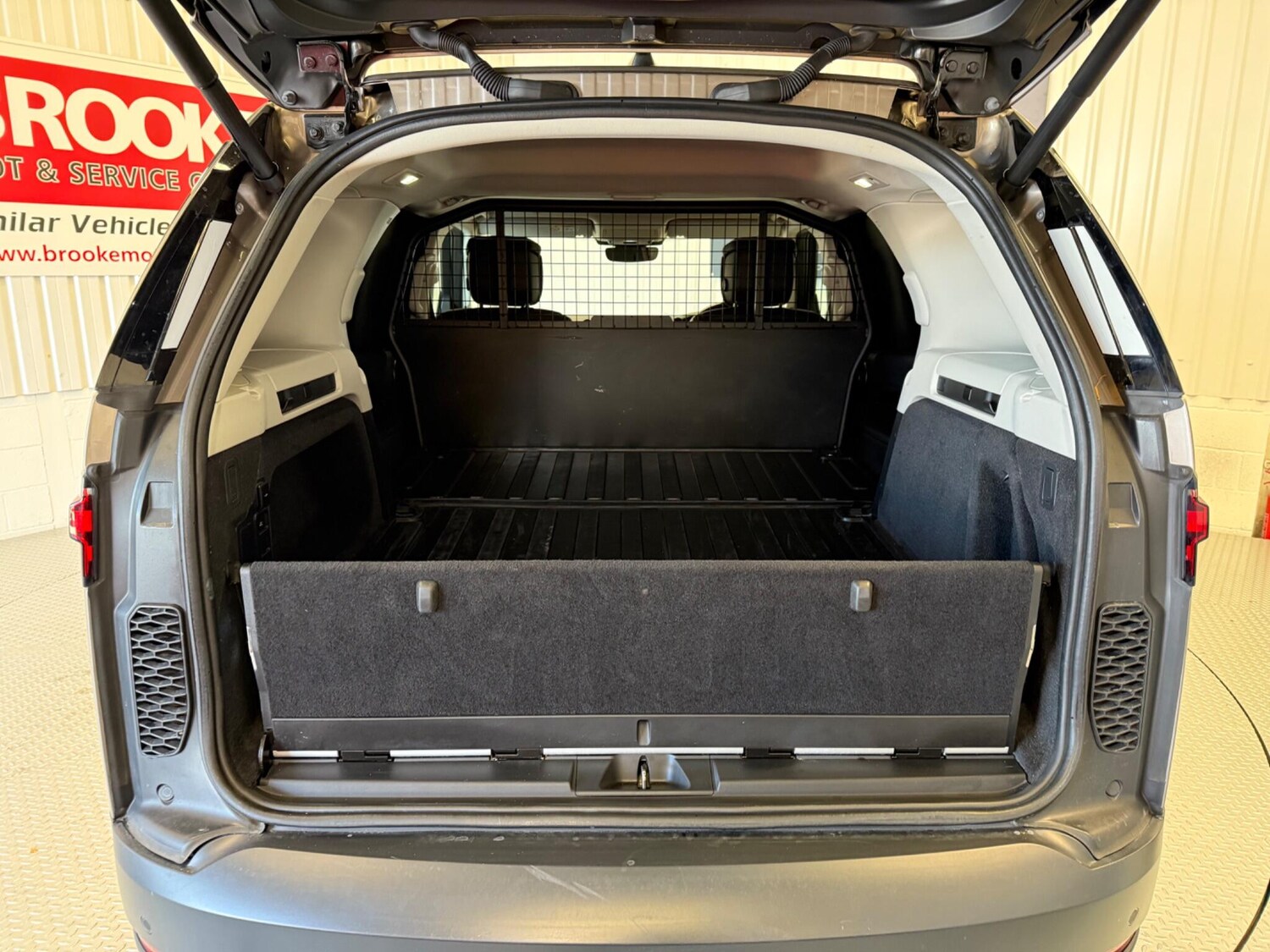 Used Land Rover Discovery 2022 for sale - 76060920: Photo 19