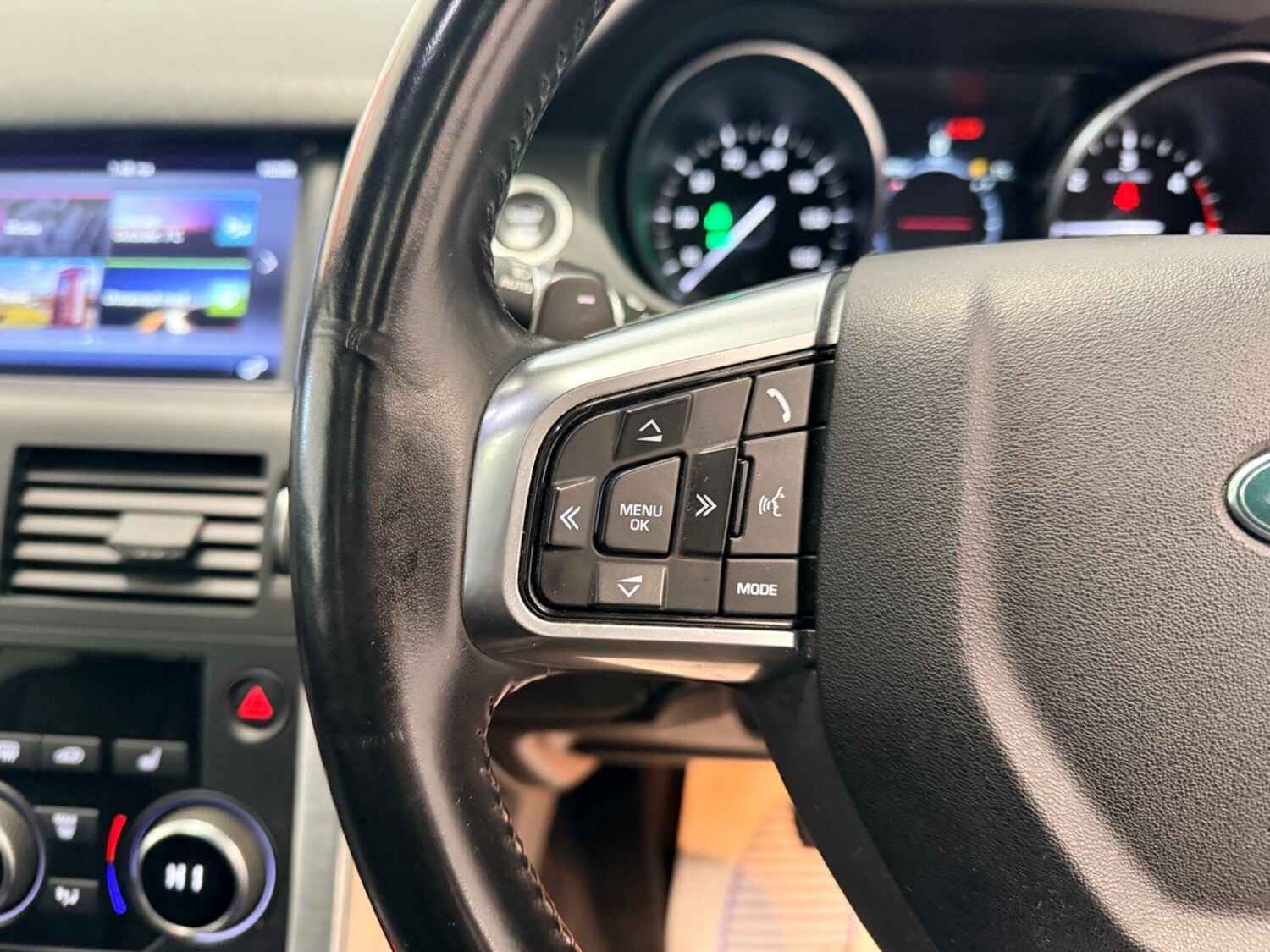 Used Land Rover Discovery Sport 2017 for sale - 77359303: Photo 19