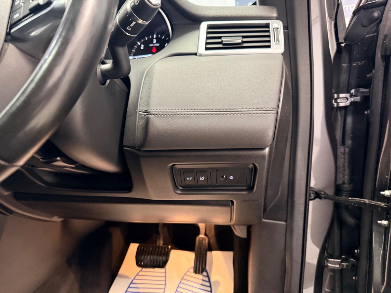 Used Land Rover Discovery Sport 2017 for sale - 77359303: Photo 22