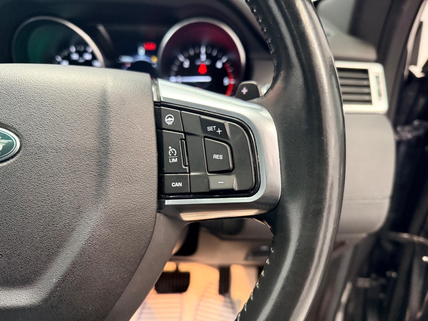 Used Land Rover Discovery Sport 2017 for sale - 77359303: Photo 24