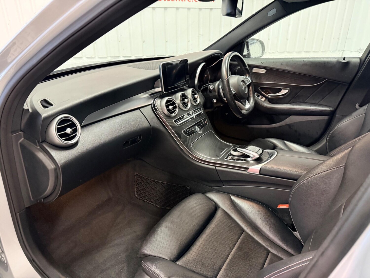 Used Mercedes-Benz C Class 2017 for sale - 77344071: Photo 11