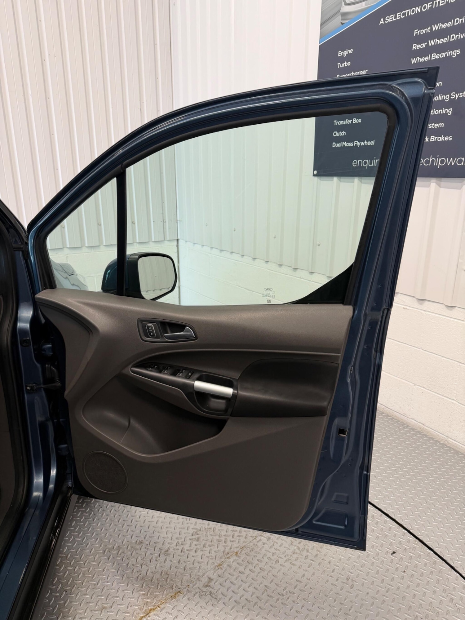 Used Ford Grand Tourneo Connect 2019 for sale - 78087196: Photo 16