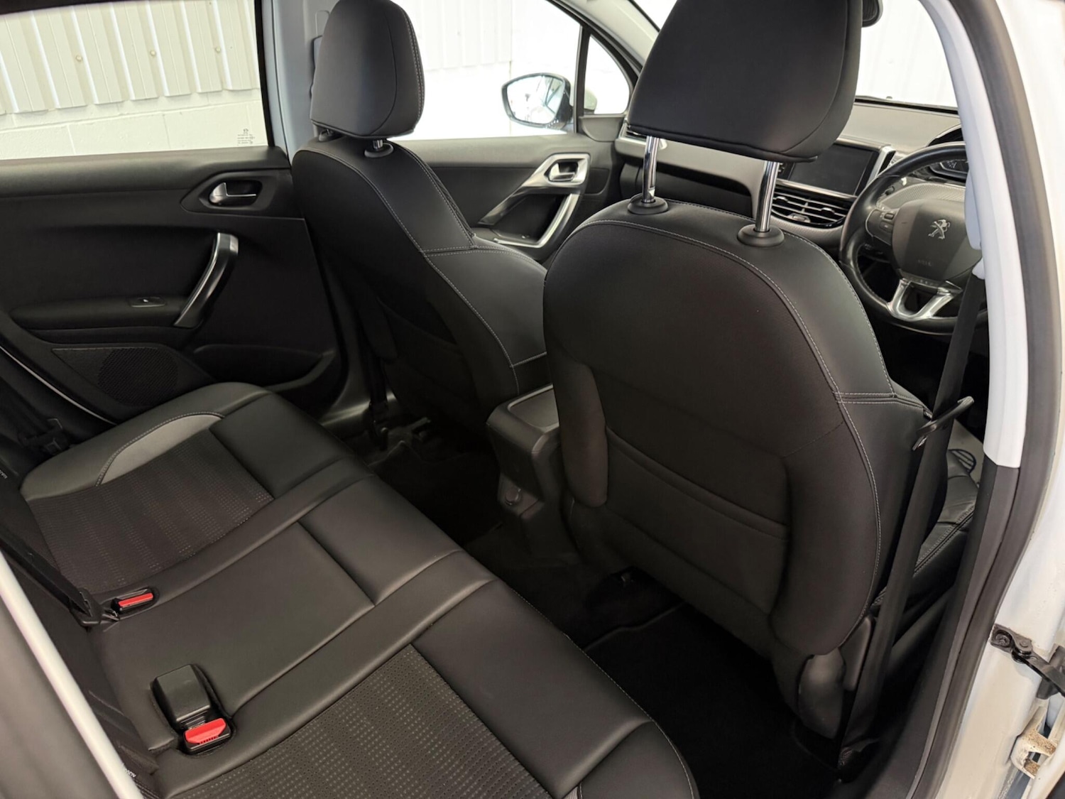 Used Peugeot 2008 2016 for sale - 78086172: Photo 12