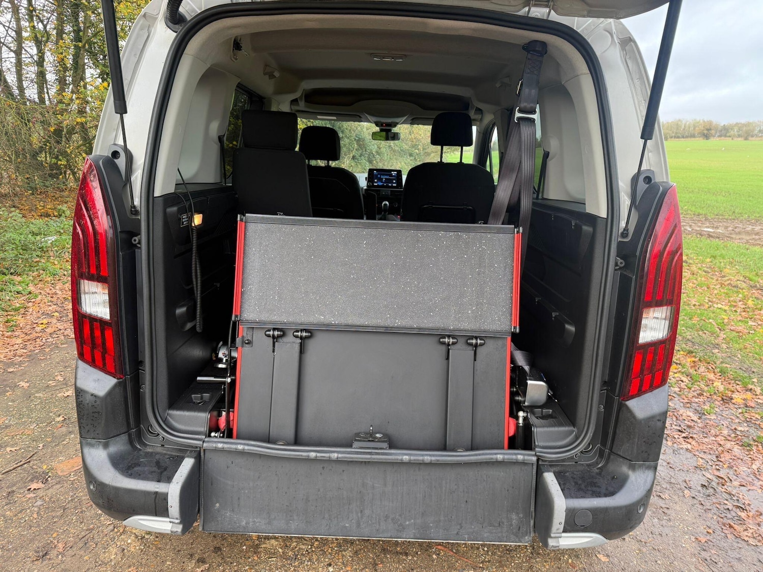 Used Peugeot Rifter 2020 for sale - 76715423: Photo 15