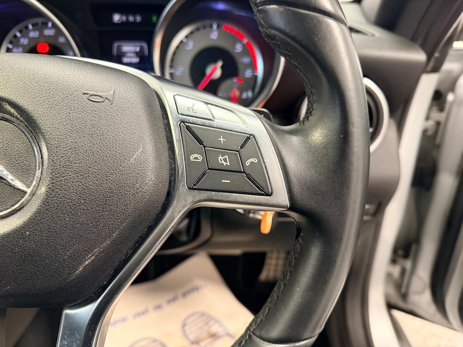 Used Mercedes-Benz SLK 2013 for sale - 76994656: Photo 20