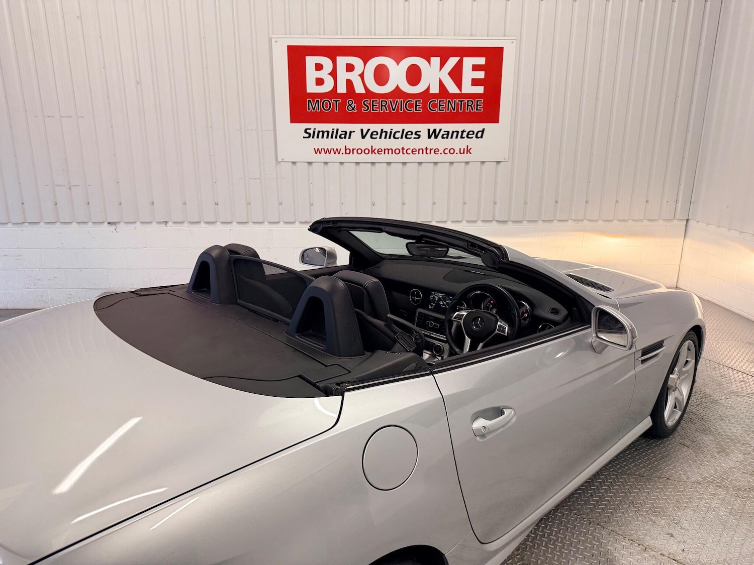 Used Mercedes-Benz SLK 2013 for sale - 76994656: Photo 30