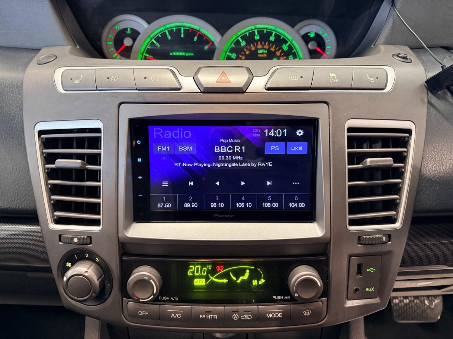 Used Ssangyong Turismo 2014 for sale - 78071918: Photo 23