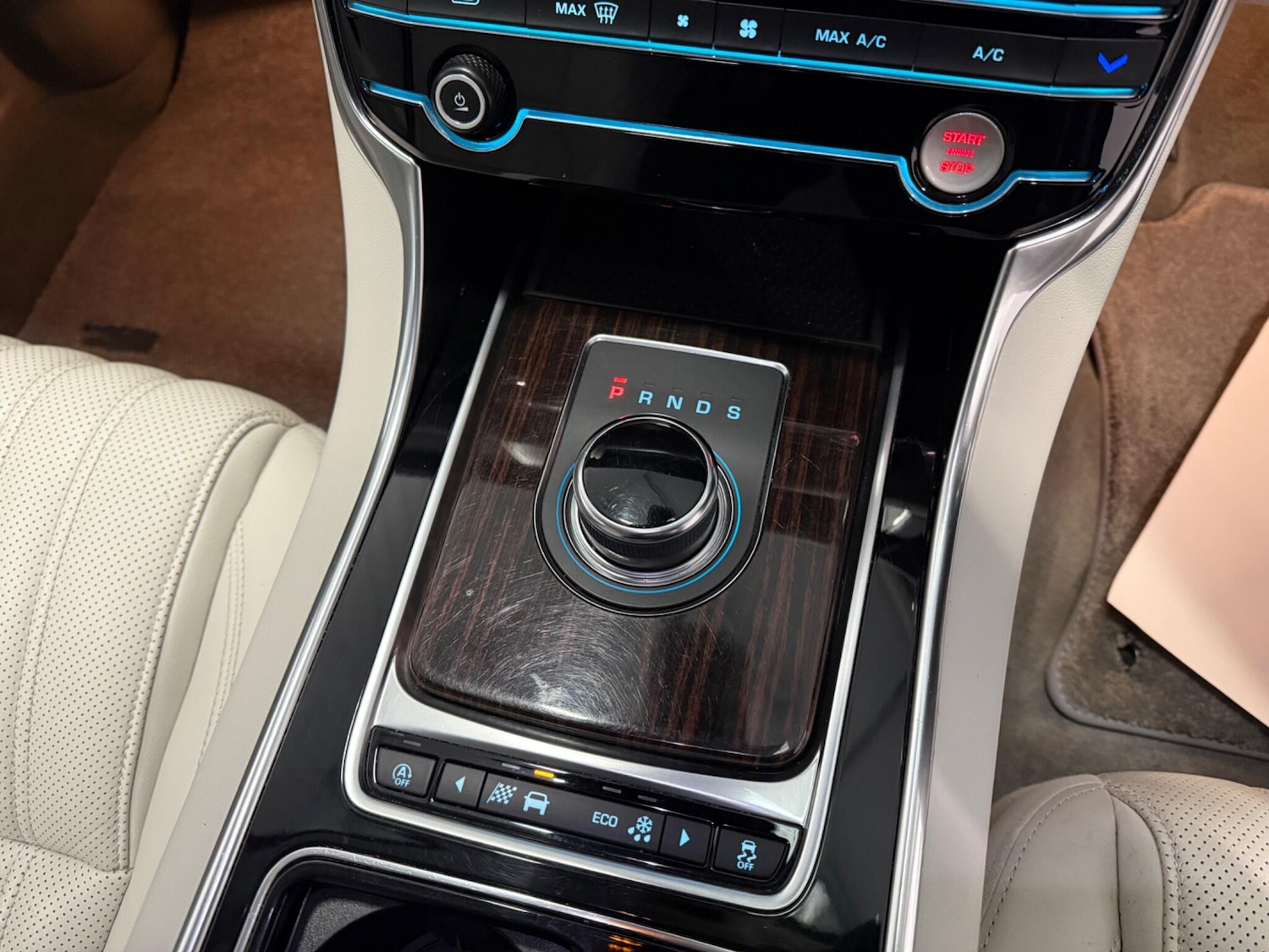 Used Jaguar XF 2019 for sale - 76359841: Photo 32