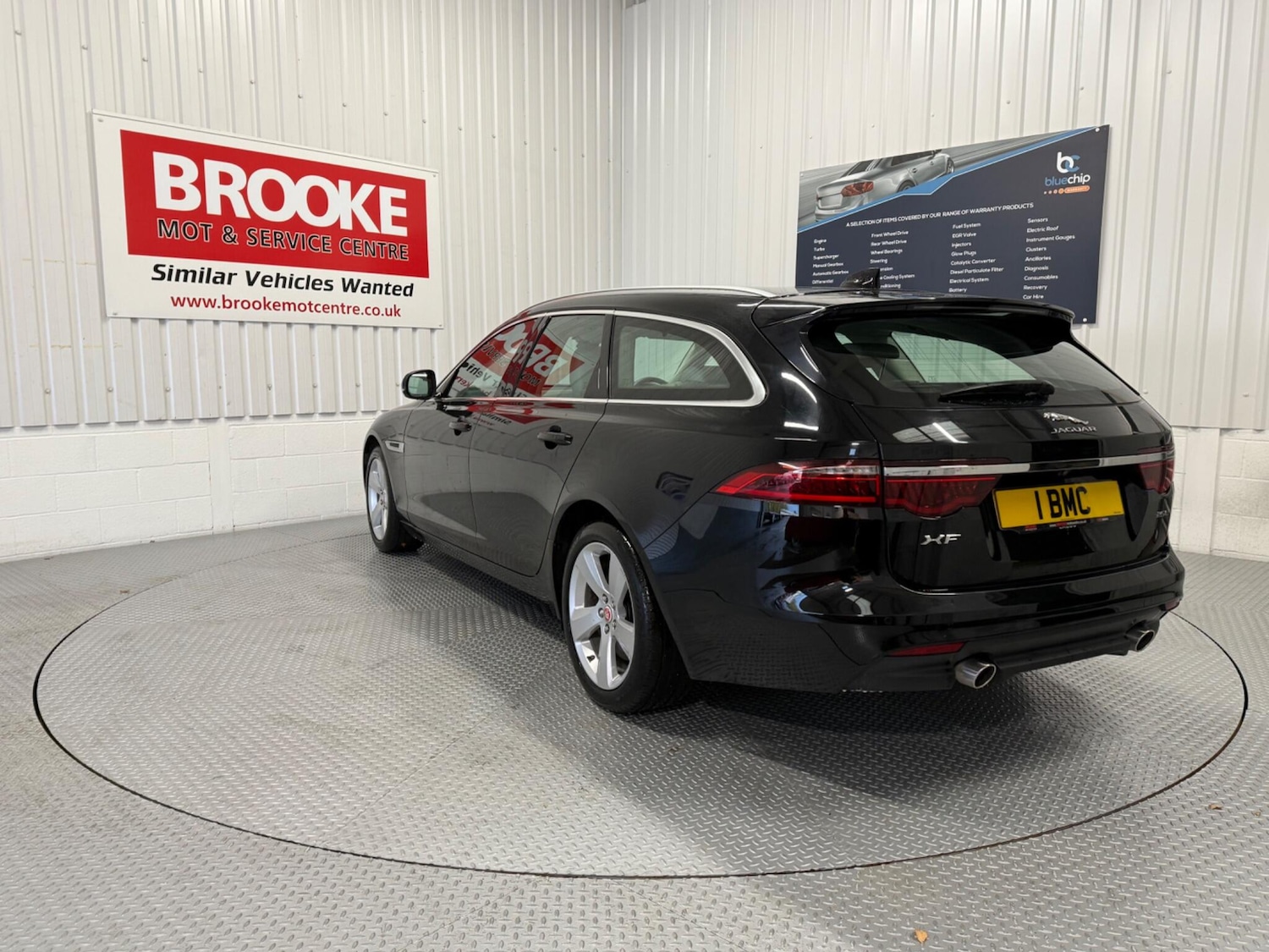 Used Jaguar XF 2019 for sale - 76359841: Photo 9