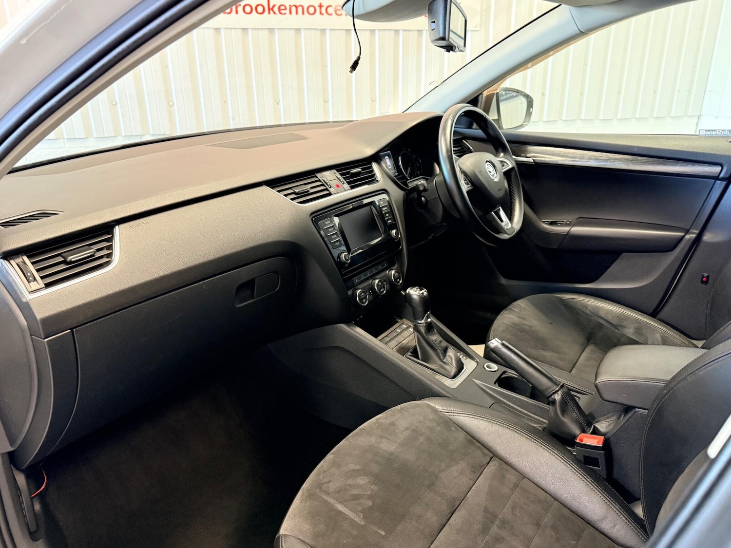 Used Skoda Octavia 2015 for sale - 76913331: Photo 11