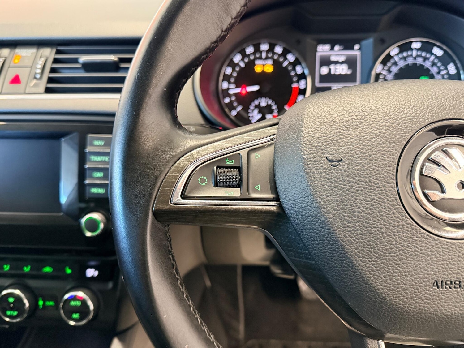 Used Skoda Octavia 2015 for sale - 76913331: Photo 24