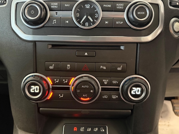 Used Land Rover Discovery 4 2015 for sale - 75279367: Photo 32