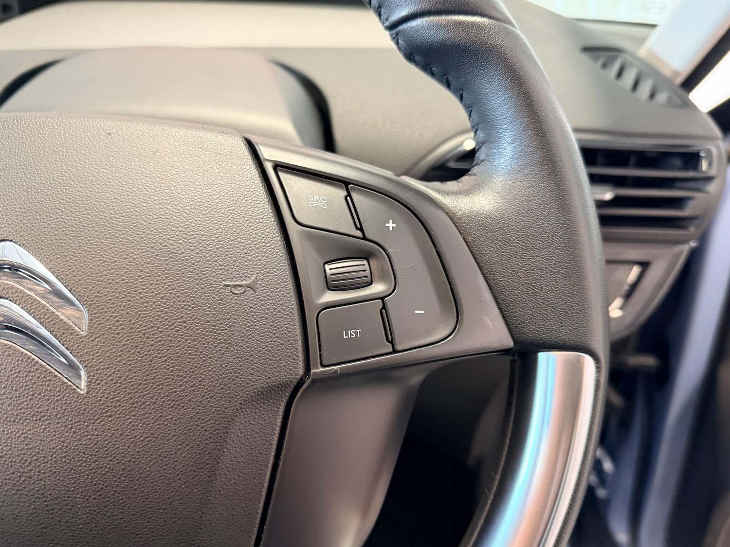 Used Citroen C4 Picasso 2016 for sale - 76702400: Photo 20