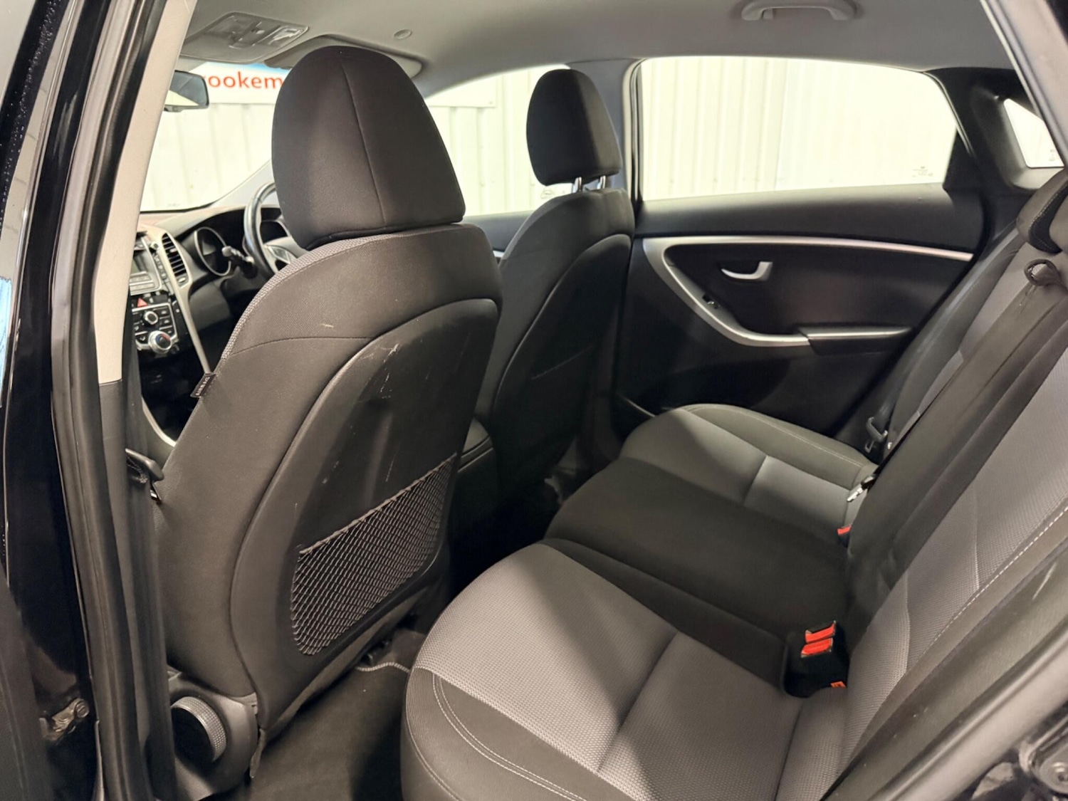 Used Hyundai i30 2015 for sale - 77359285: Photo 13