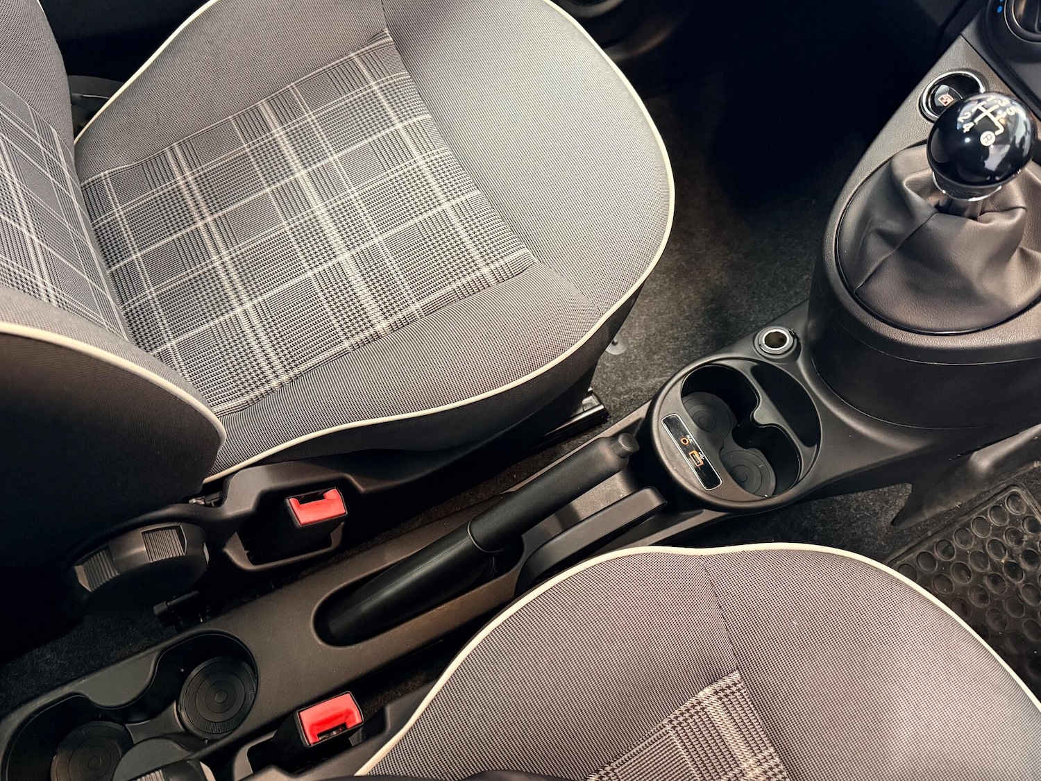 Used Fiat 500 2018 for sale - 77468900: Photo 28