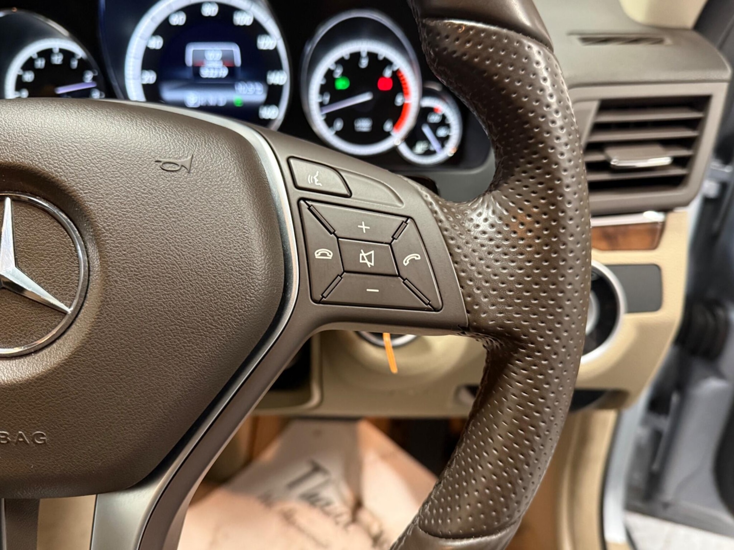 Used Mercedes-Benz E Class 2013 for sale - 76425068: Photo 23