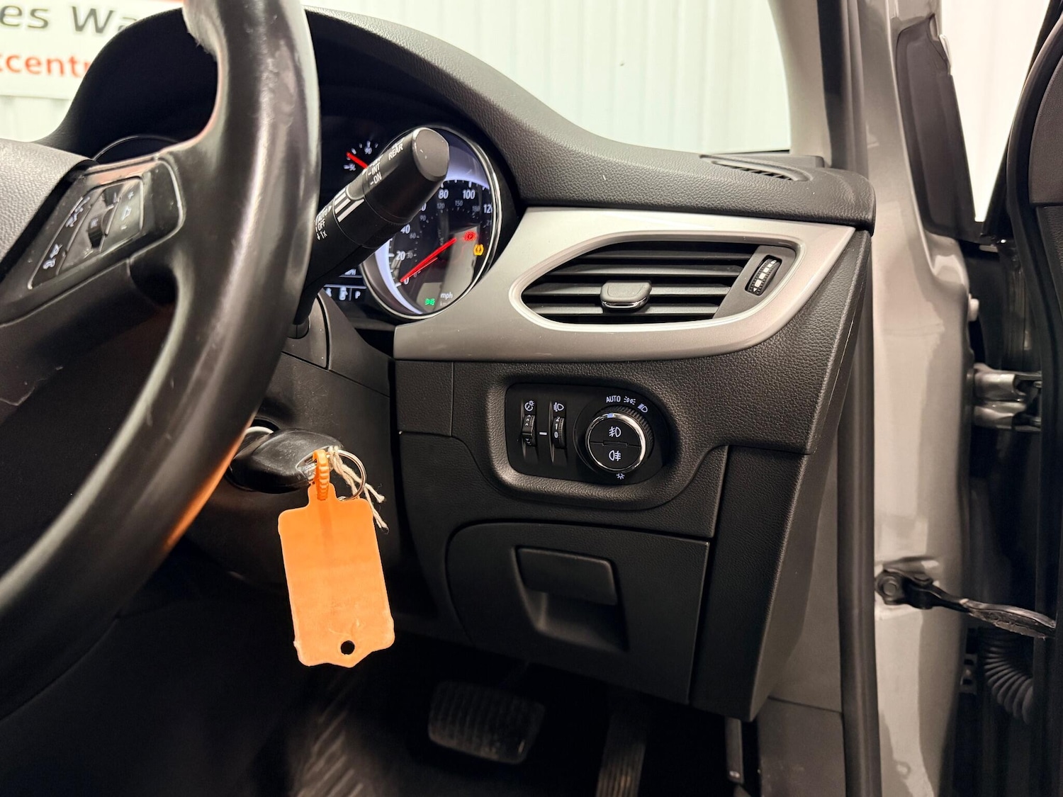 Used Vauxhall Astra for sale - 76729043: Photo 23