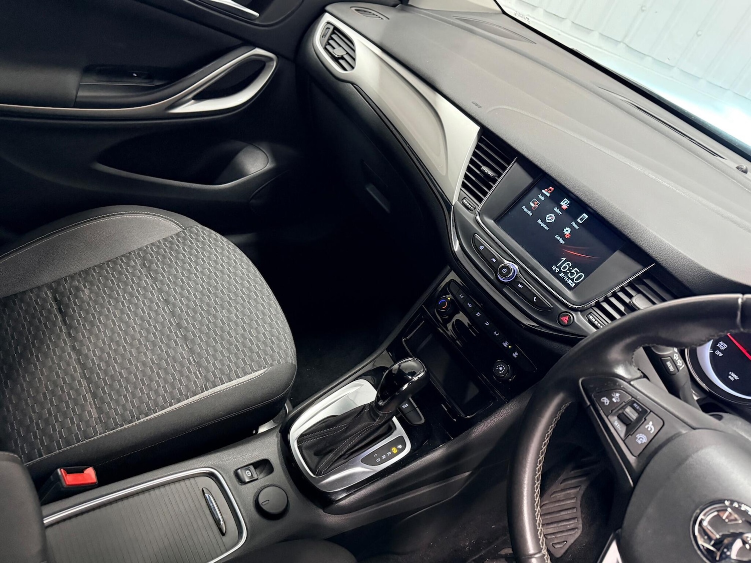 Used Vauxhall Astra for sale - 76729043: Photo 28