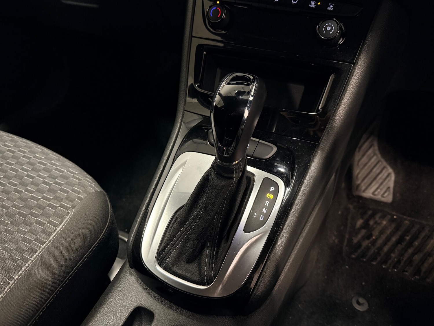 Used Vauxhall Astra for sale - 76729043: Photo 31