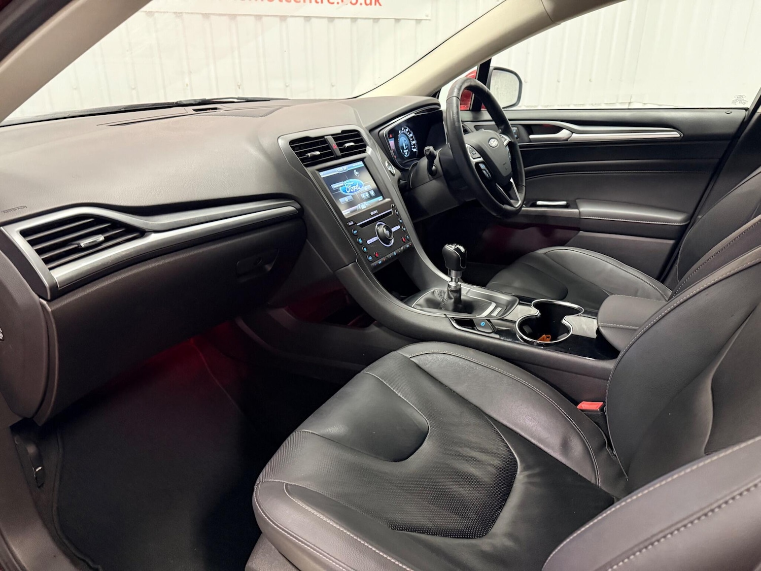 Used Ford Mondeo 2015 for sale - 76886375: Photo 11