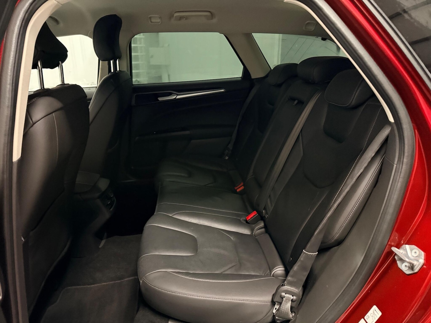 Used Ford Mondeo 2015 for sale - 76886375: Photo 14