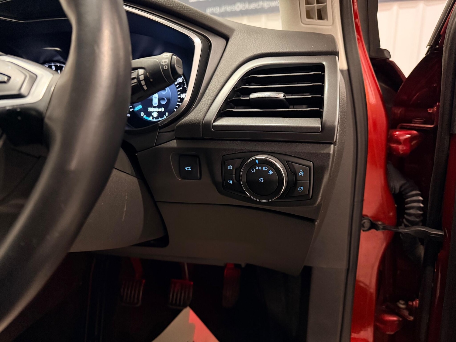 Used Ford Mondeo 2015 for sale - 76886375: Photo 23