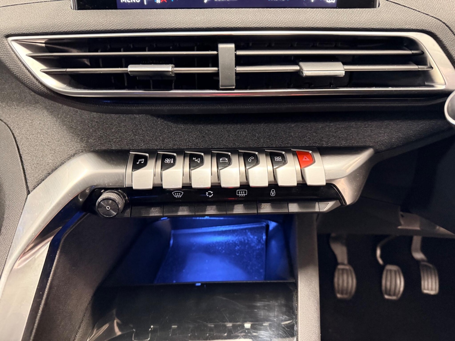 Used Peugeot 3008 2018 for sale - 77411187: Photo 24