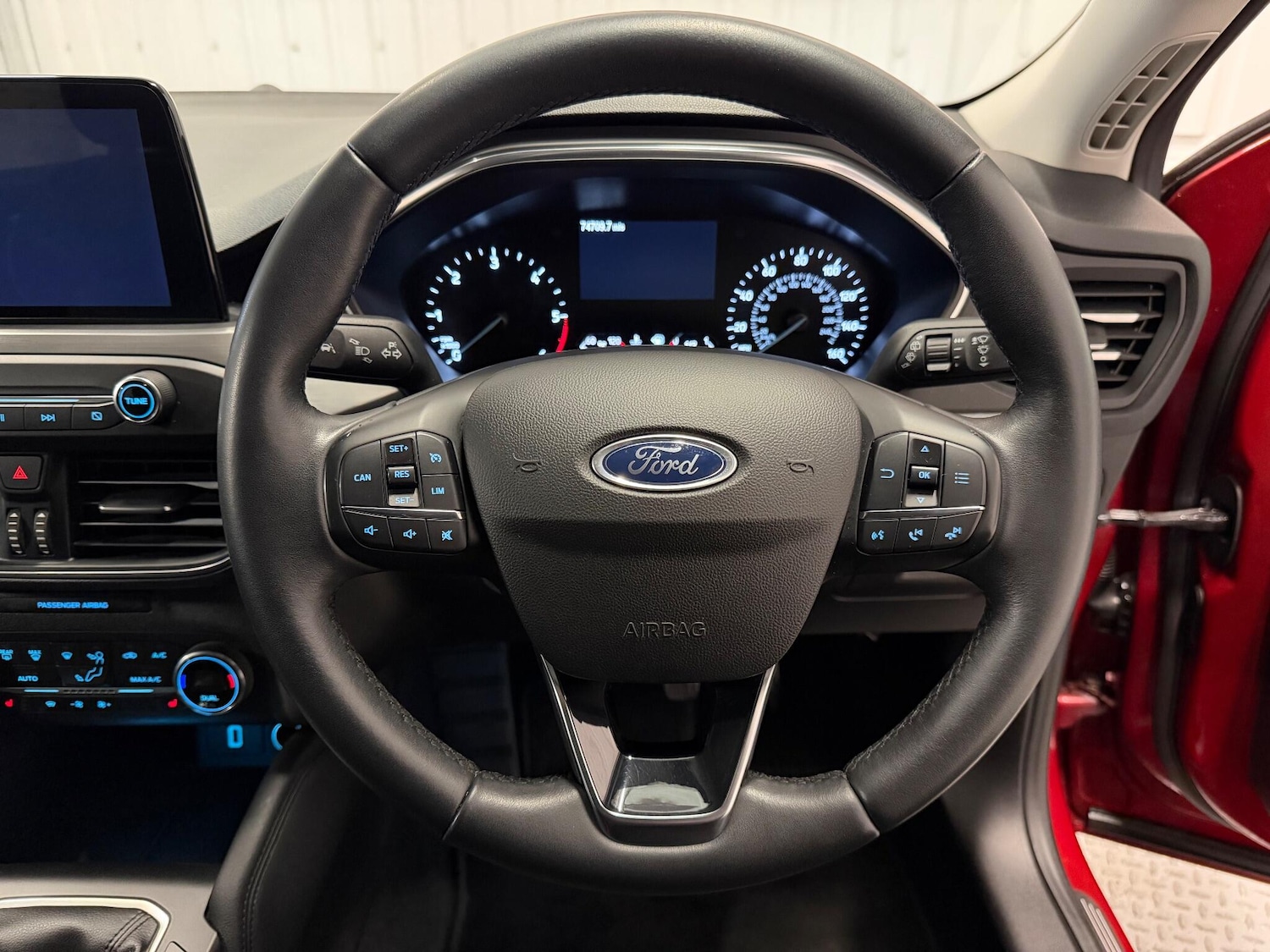 Used Ford Focus 2020 for sale - 76765915: Photo 17