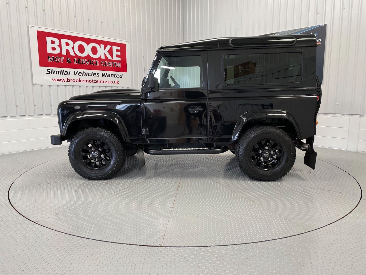 Used Land Rover Defender 2014 for sale - 77723505: Photo 9