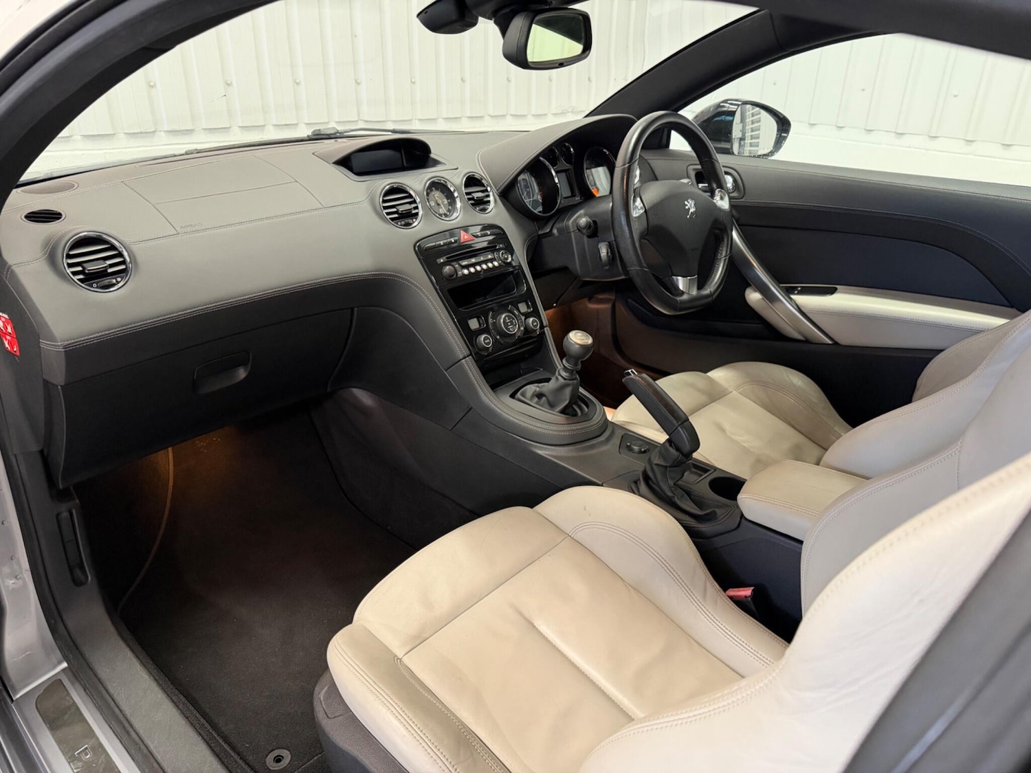 Used Peugeot RCZ 2013 for sale - 77455485: Photo 14