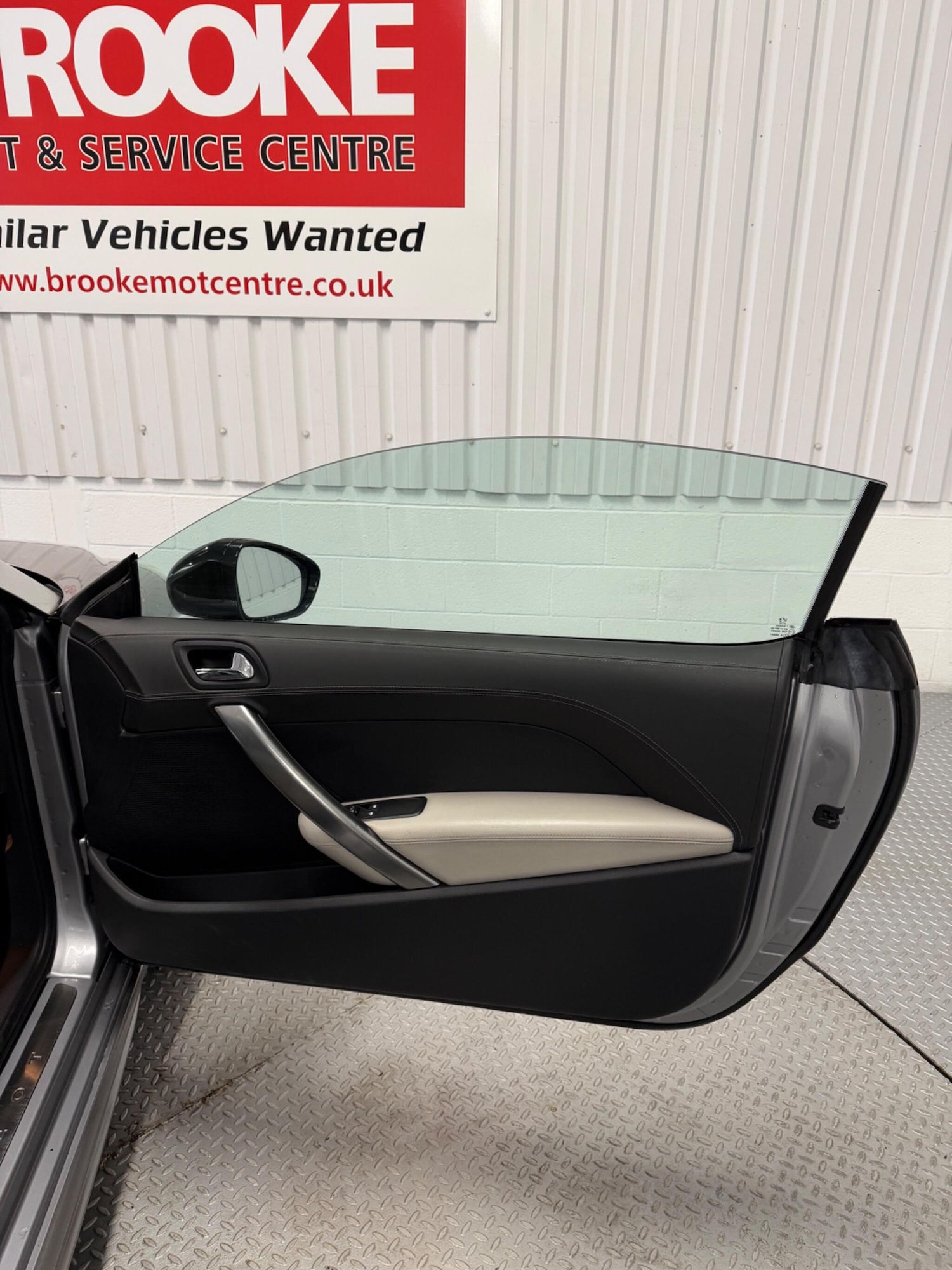 Used Peugeot RCZ 2013 for sale - 77455485: Photo 15