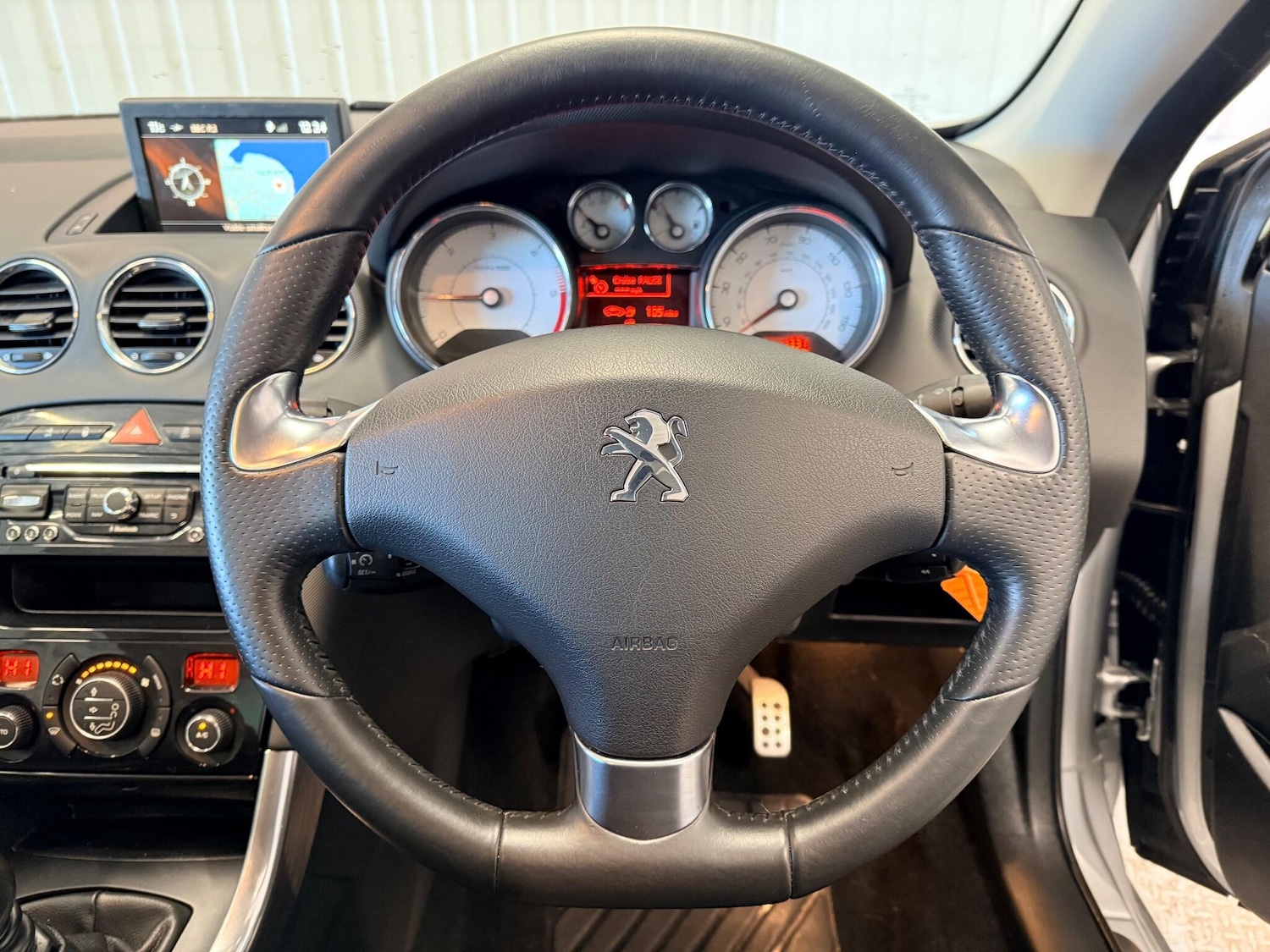 Used Peugeot 308 2013 for sale - 76913584: Photo 19