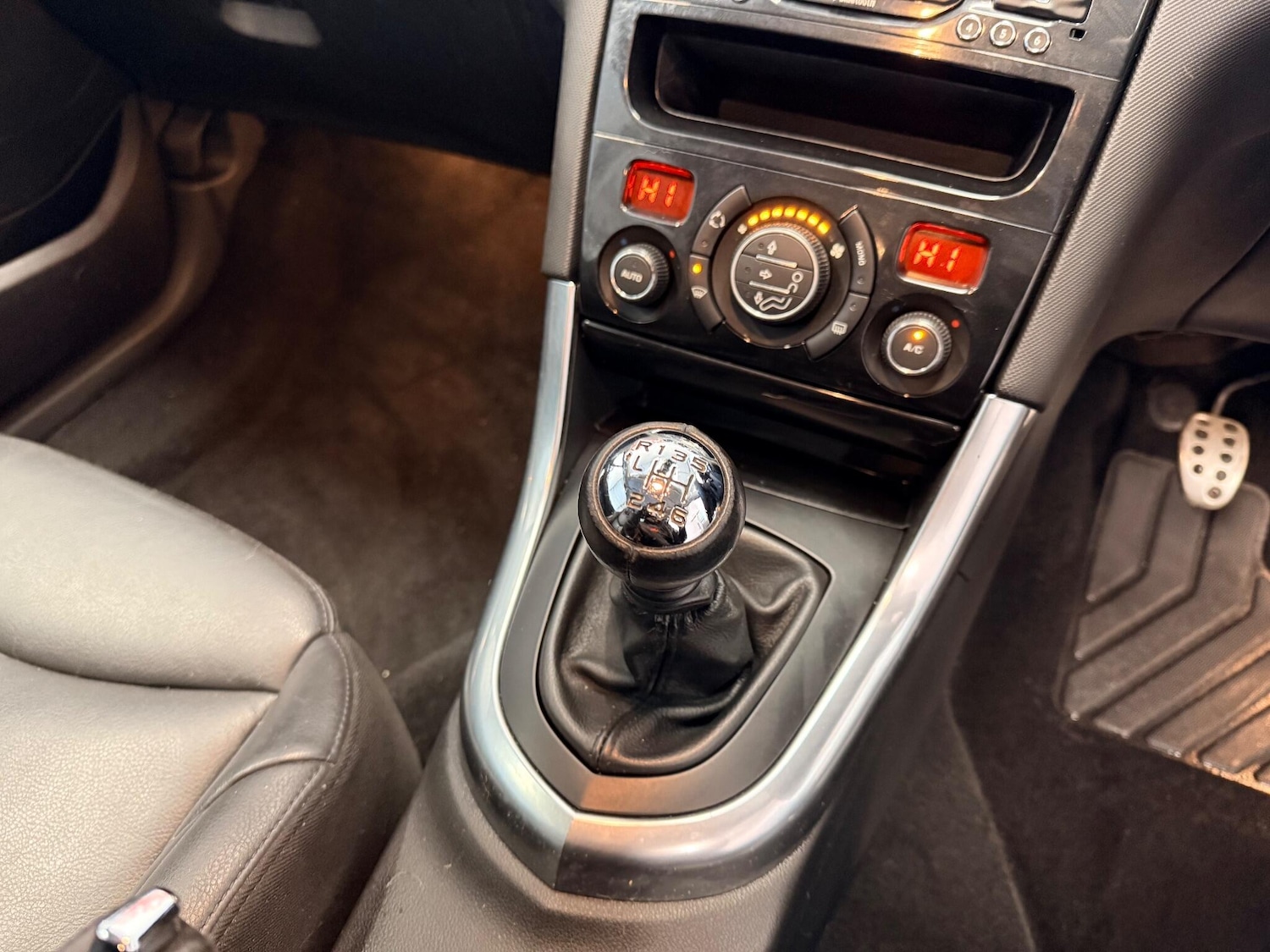 Used Peugeot 308 2013 for sale - 76913584: Photo 24