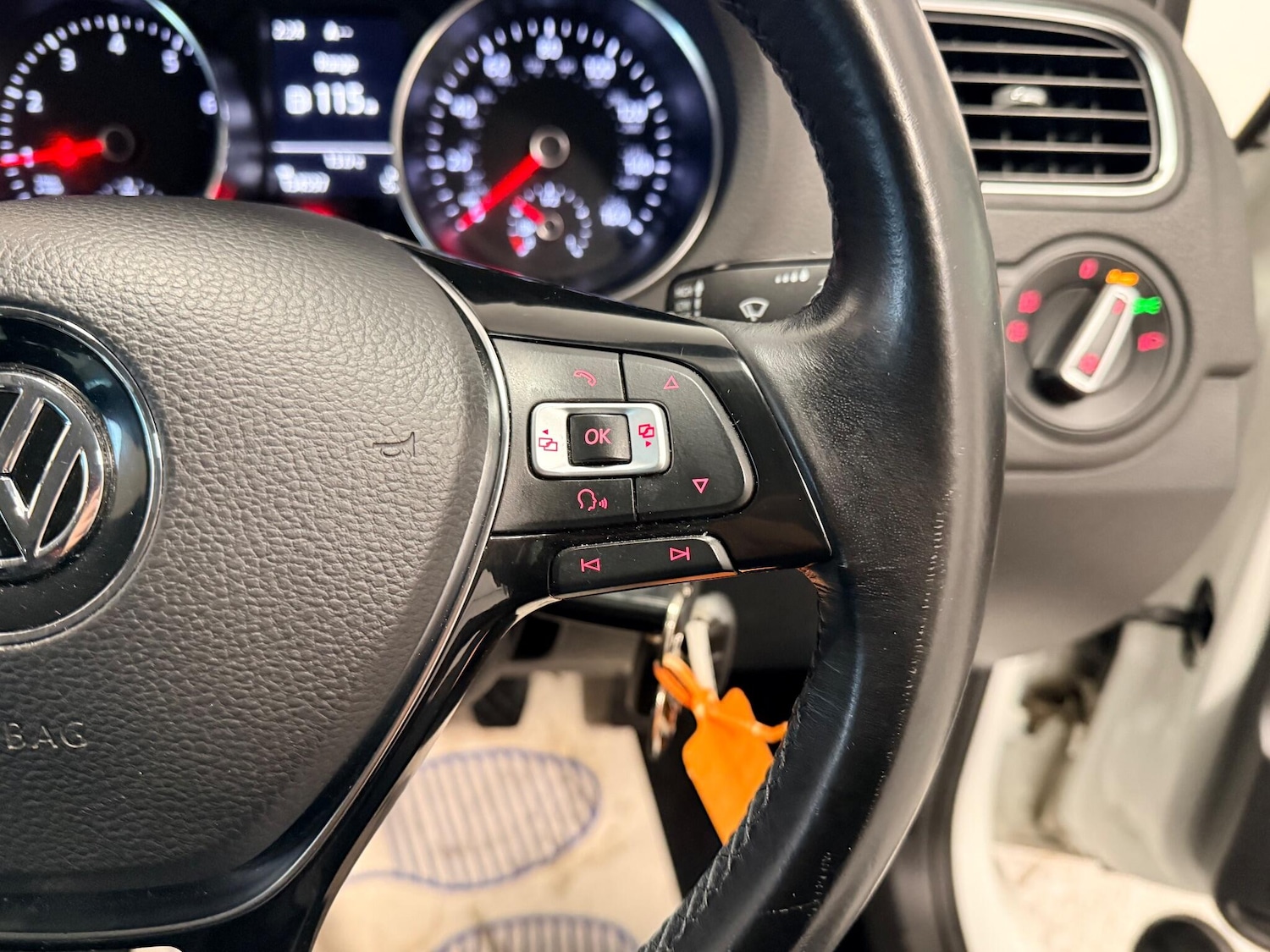 Used Volkswagen Polo for sale - 76997411: Photo 20