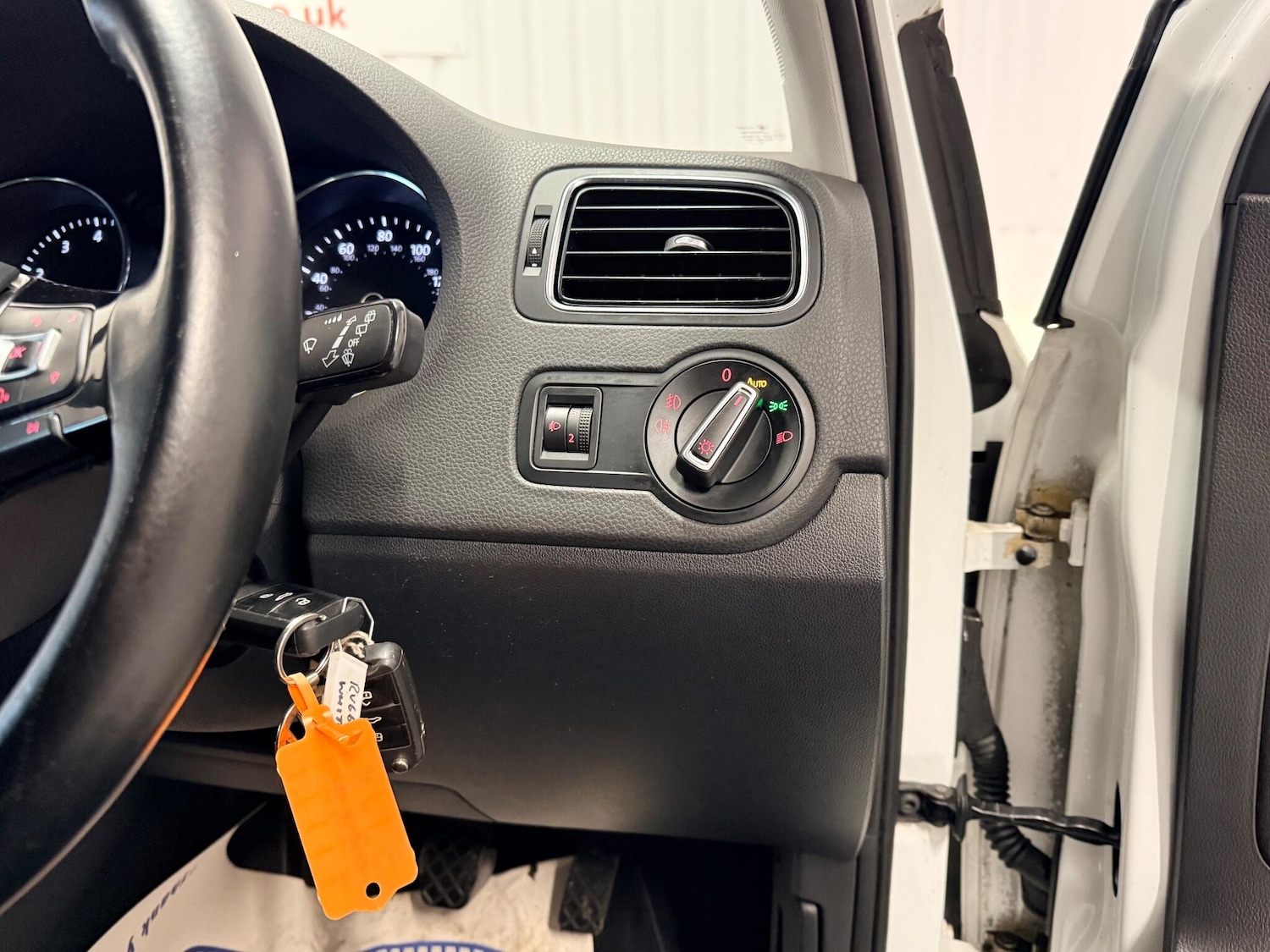 Used Volkswagen Polo for sale - 76997411: Photo 24