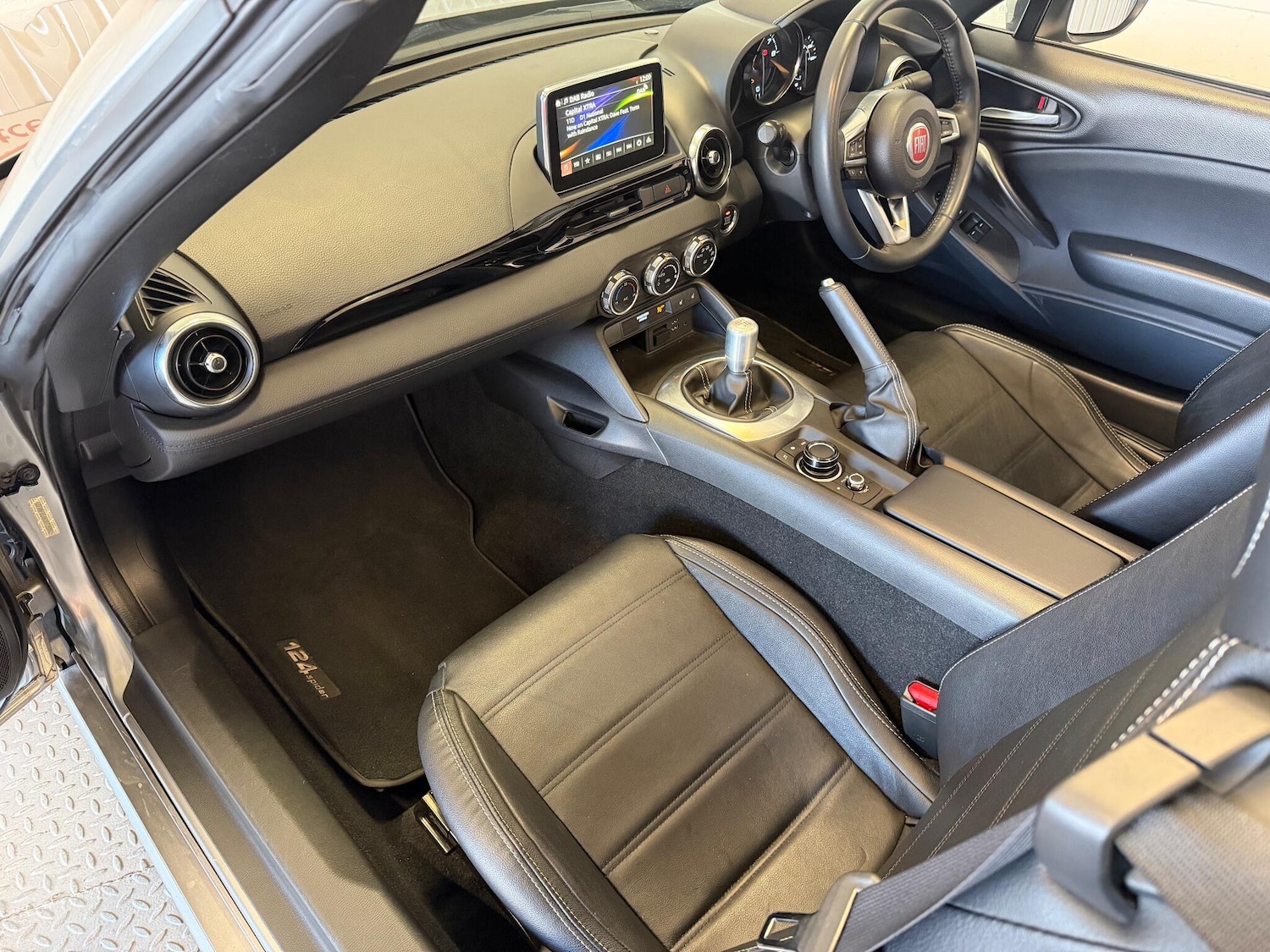 Used Fiat 124 Spider 2018 for sale - 76781449: Photo 23