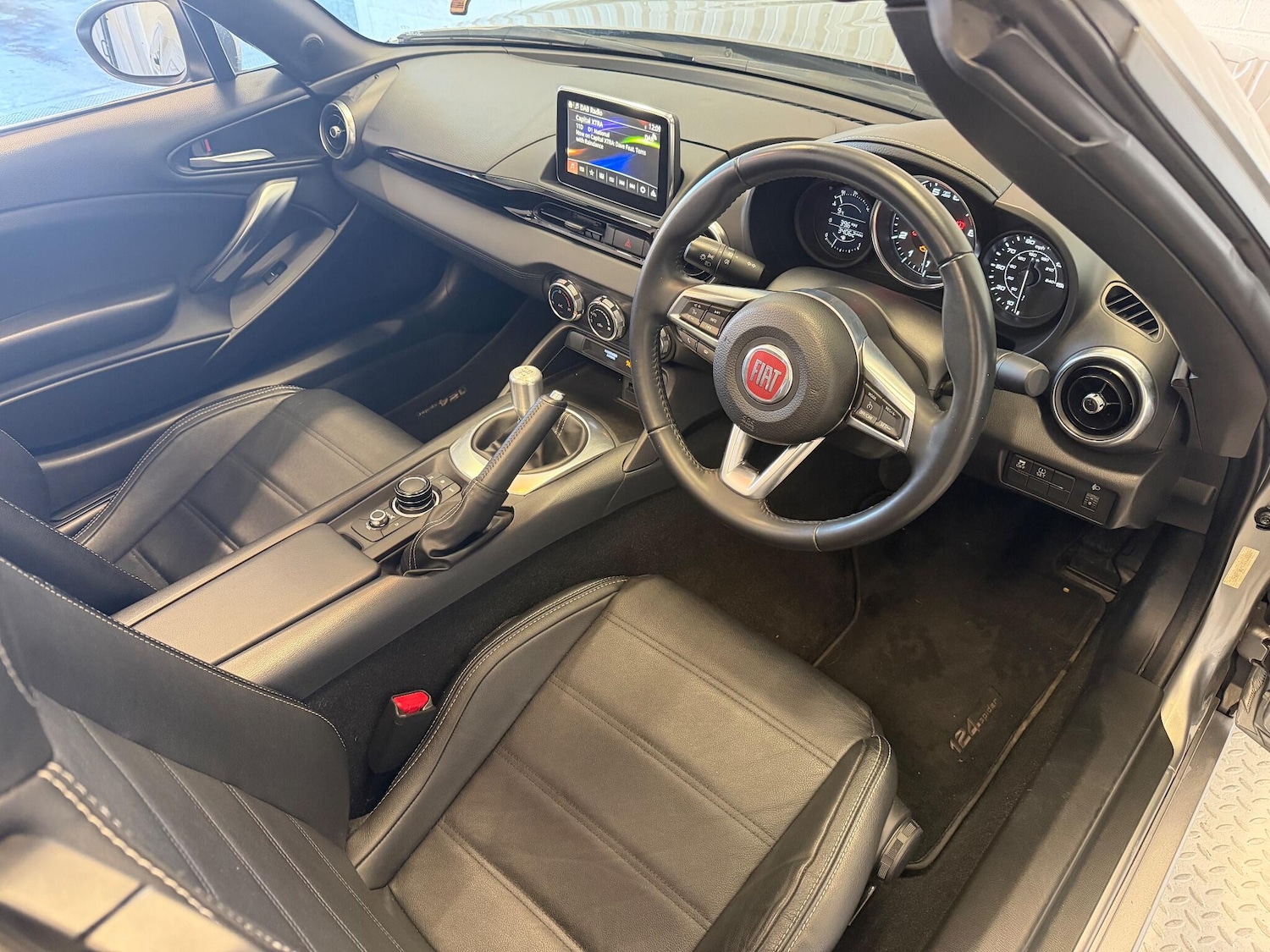 Used Fiat 124 Spider 2018 for sale - 76781449: Photo 25