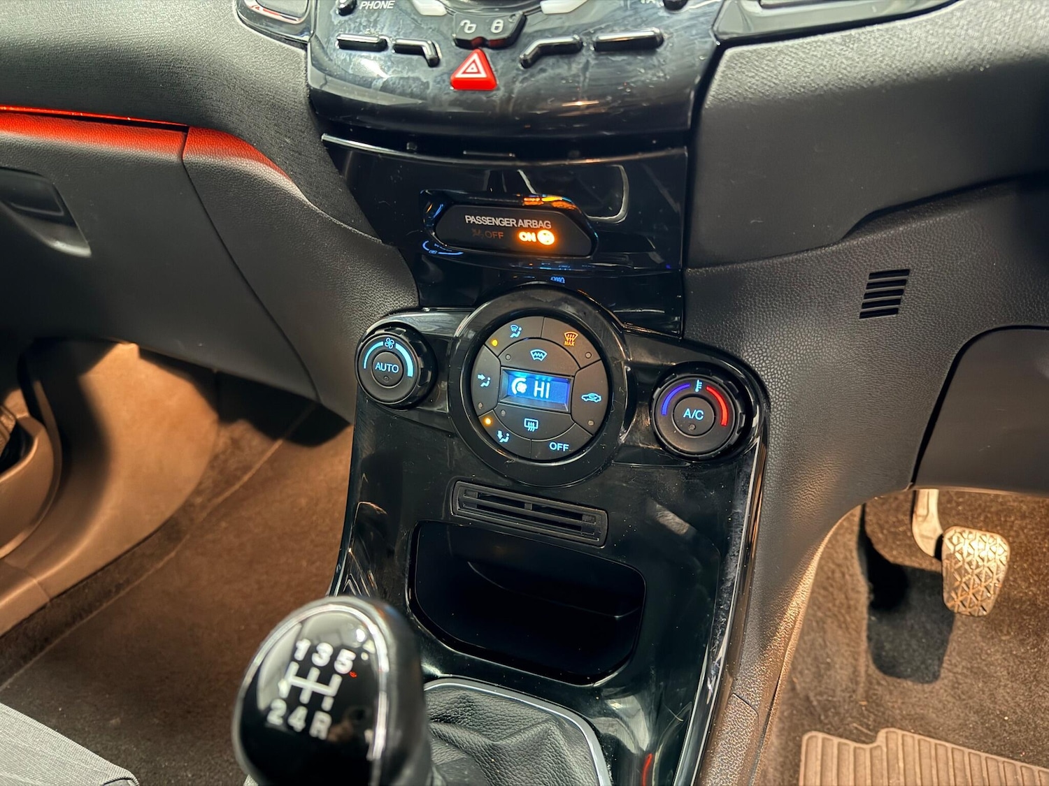 Used Ford Fiesta 2014 for sale - 76965012: Photo 24